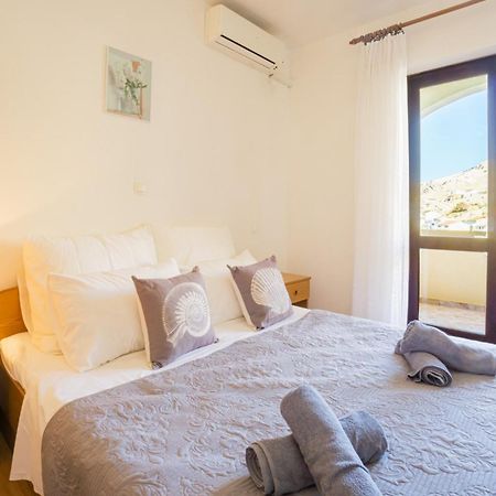 Apartment And Room Bacic Метайна Стая снимка