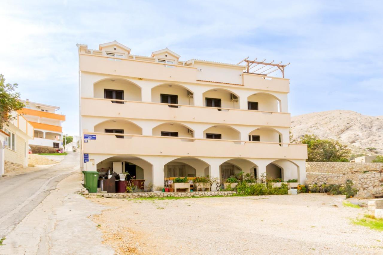 Apartment And Room Bacic Метайна Екстериор снимка