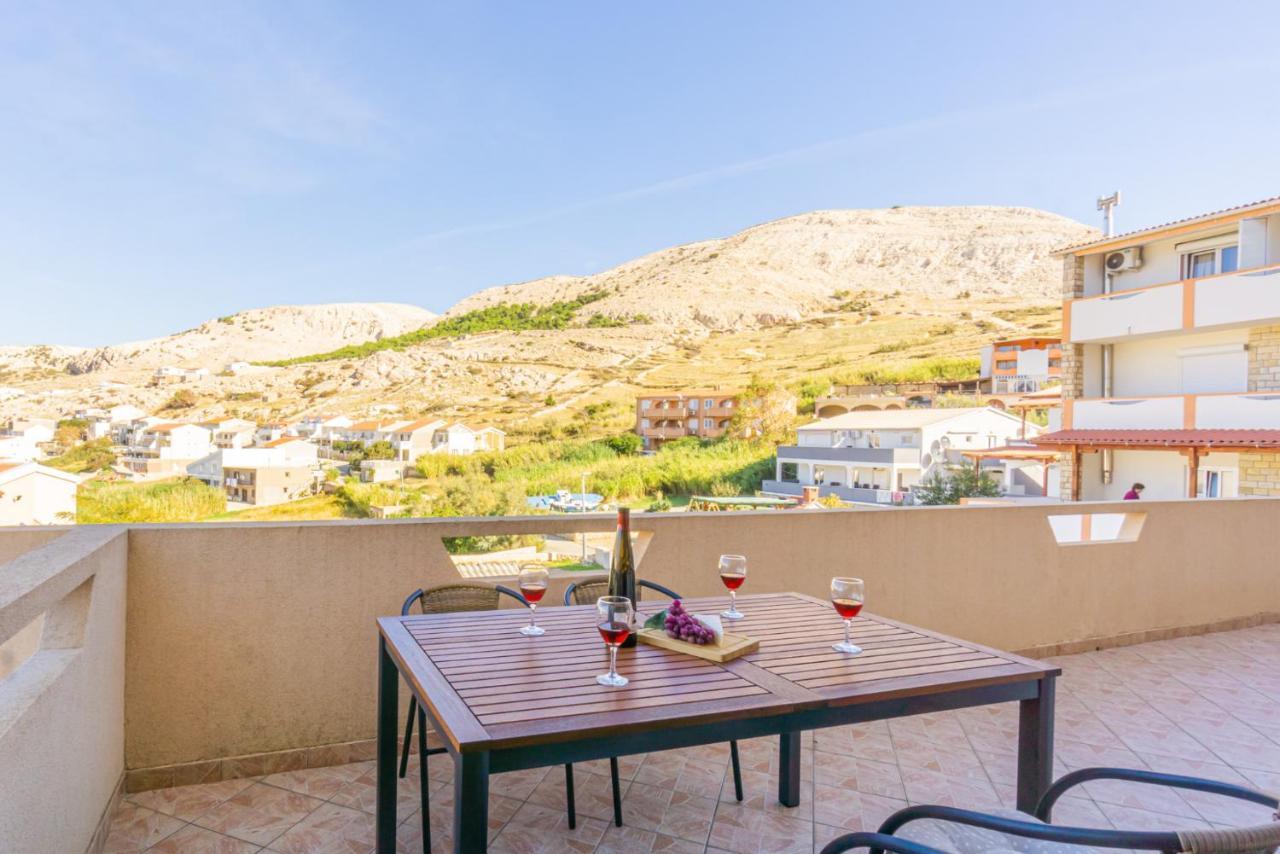Apartment And Room Bacic Метайна Екстериор снимка