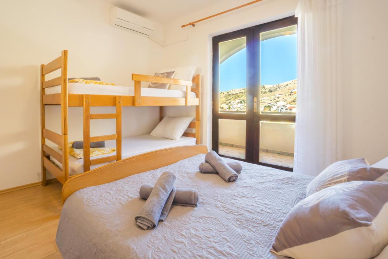 Apartment And Room Bacic Метайна Екстериор снимка