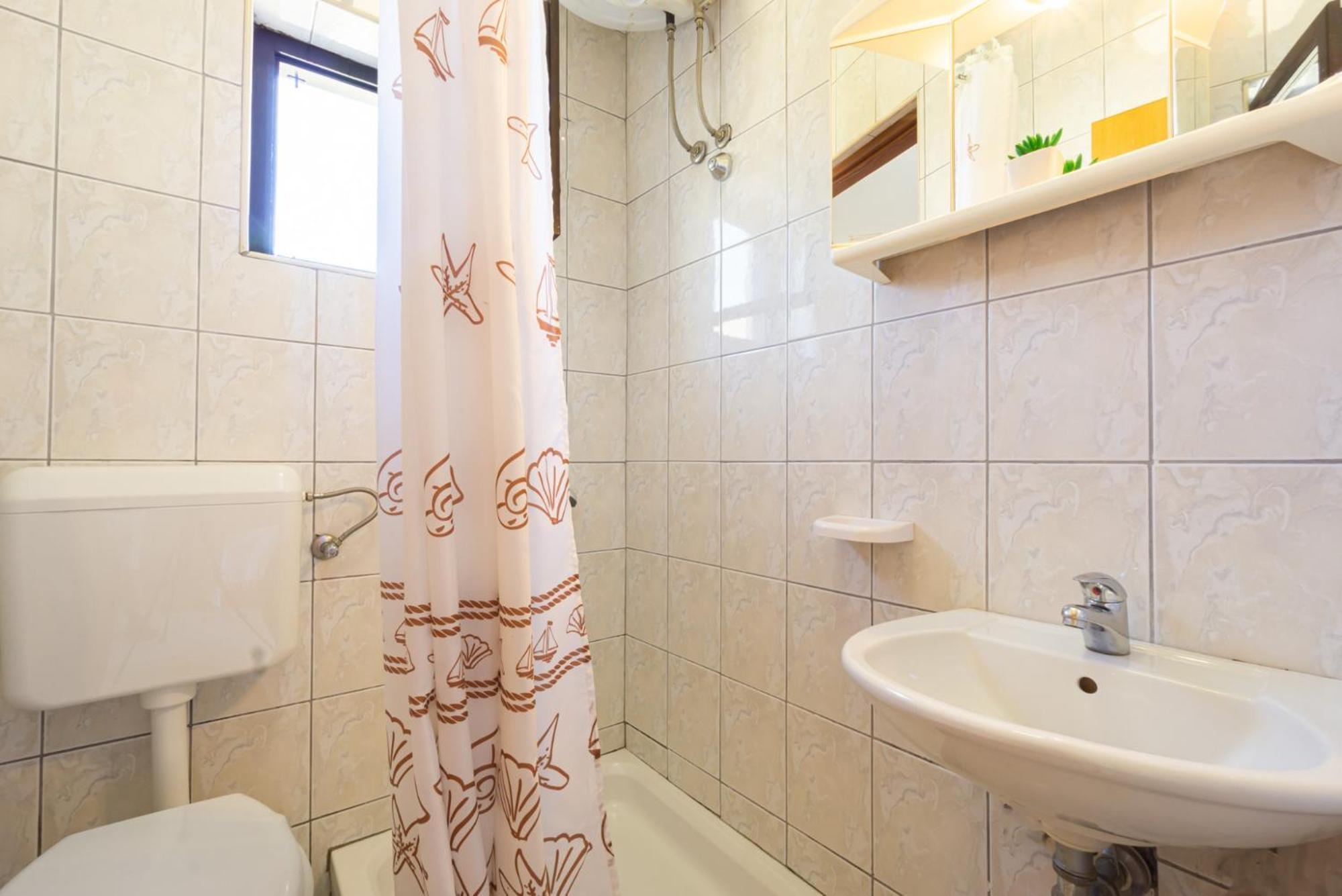 Apartment And Room Bacic Метайна Стая снимка